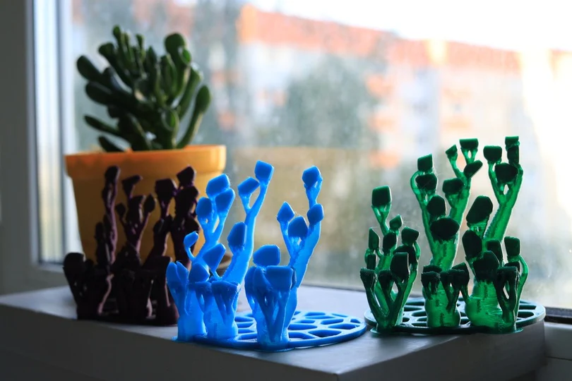 Organic Voronoi Phone Stands 3-pack - Image 1